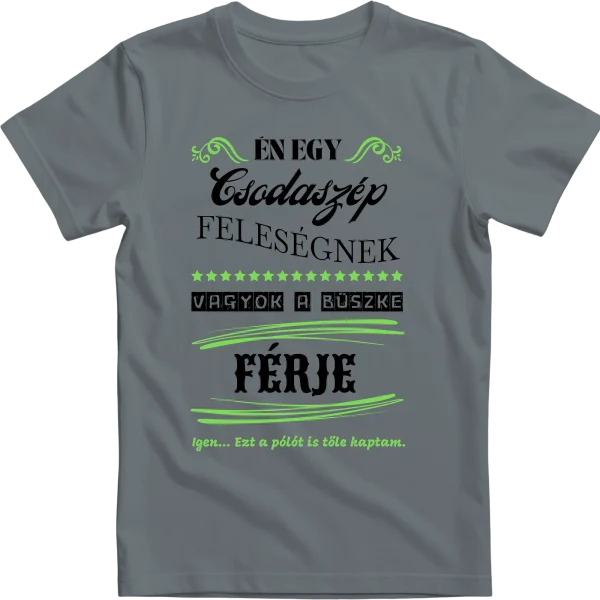 Feleségére büszke férj